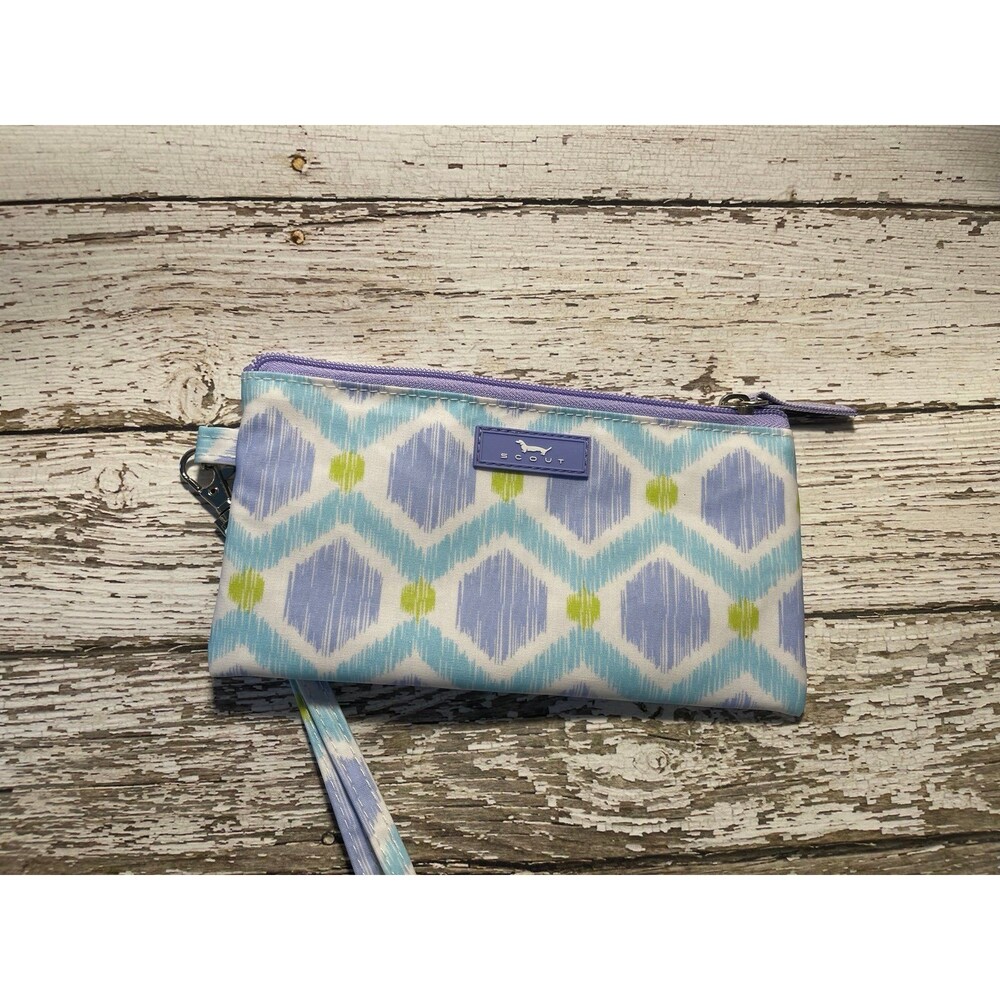 Scout Kate Wristlet Pouch Blue Green Geometric EUC
